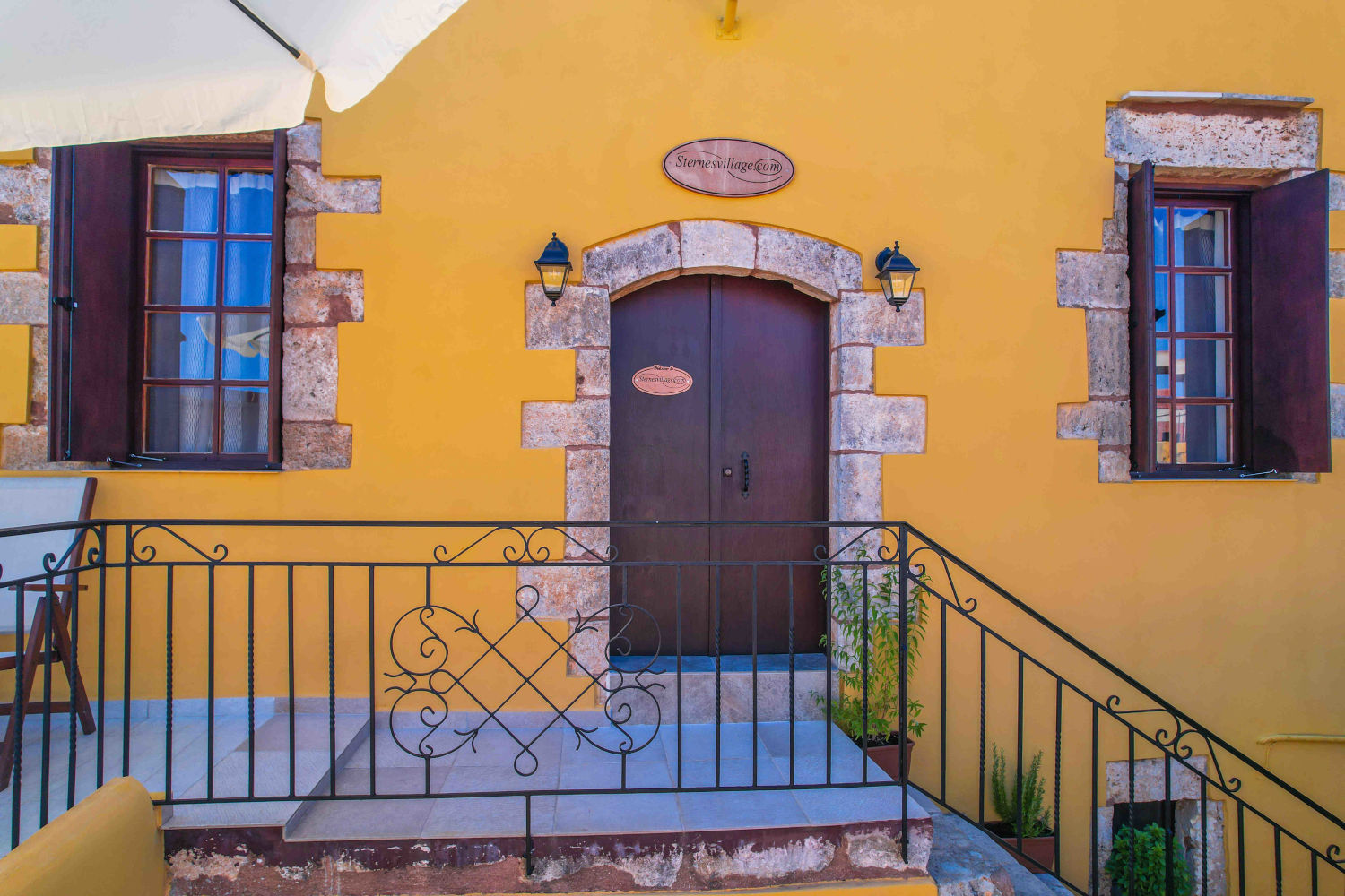 Upper floor entrance